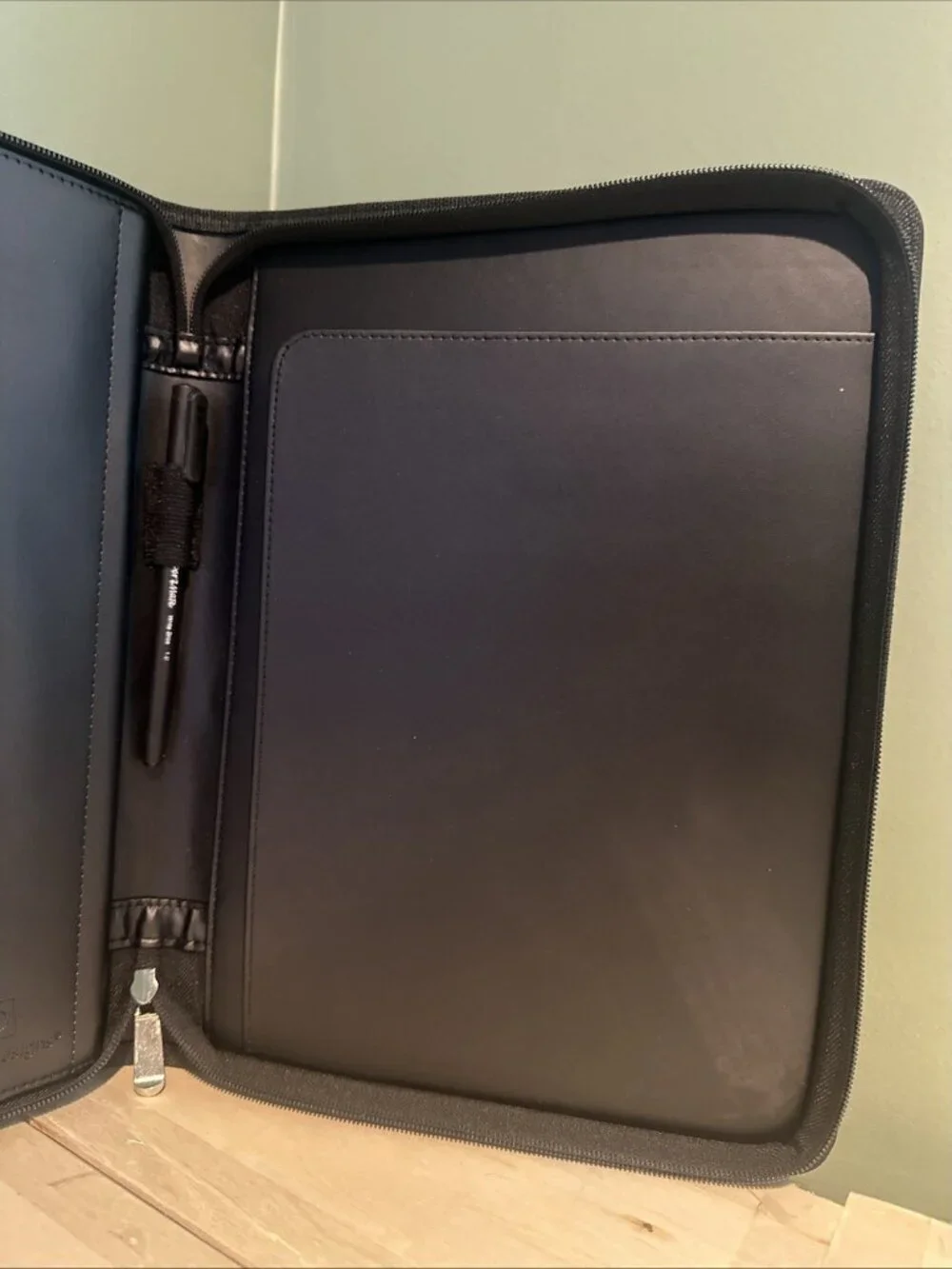 Lautus Designs Zippered Leather Business Tablet Portfolio Professional NEW!